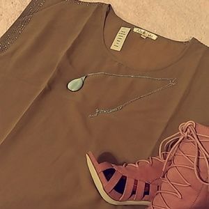 sheer 1x boutique top